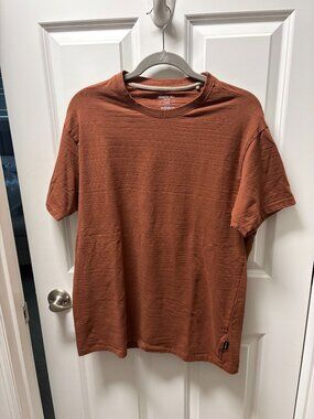 Kenneth Cole Mens Textured Tee Size L EUC